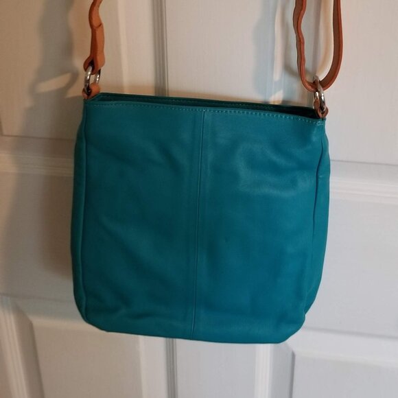 NWOT Danier leather crossbody bag - Picture 2 of 13